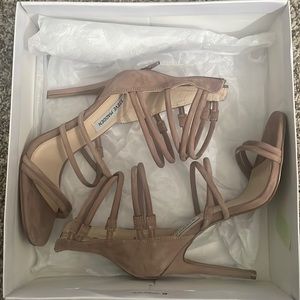 Steve Madden Tito sandal heel